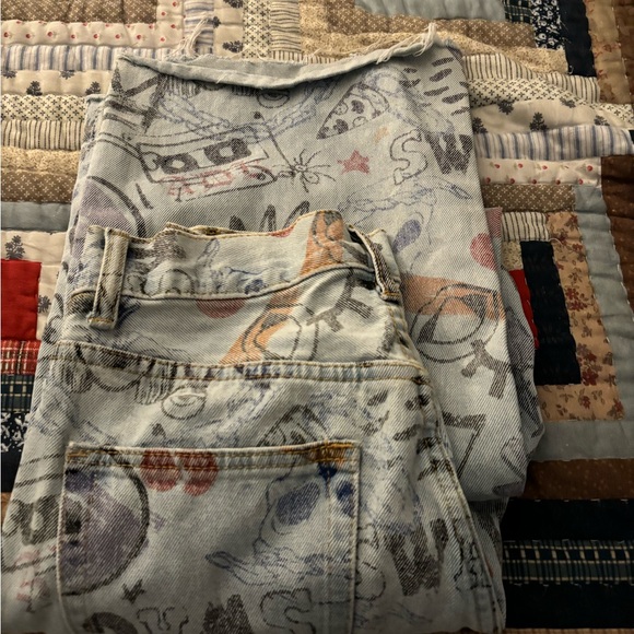 Pants - Picture 5 of 6